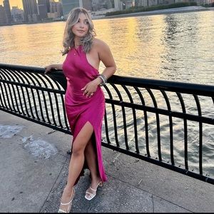 The perfect wedding guest dress! Only worn once!